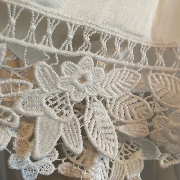 Le Rose Bridal Robe - Picture 3 of 3